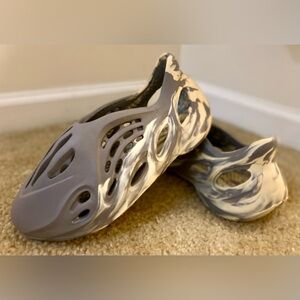 Adidas Yeezy Foam Runners Gray and Cream Color Men’s Size 8- Authentic/Like New